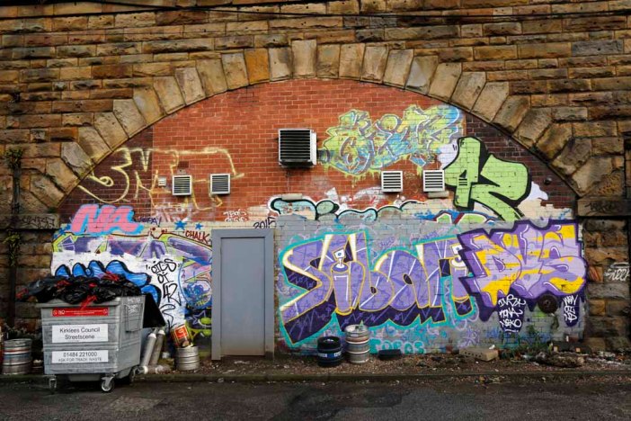 31 Graffiti Art Archways rld 04